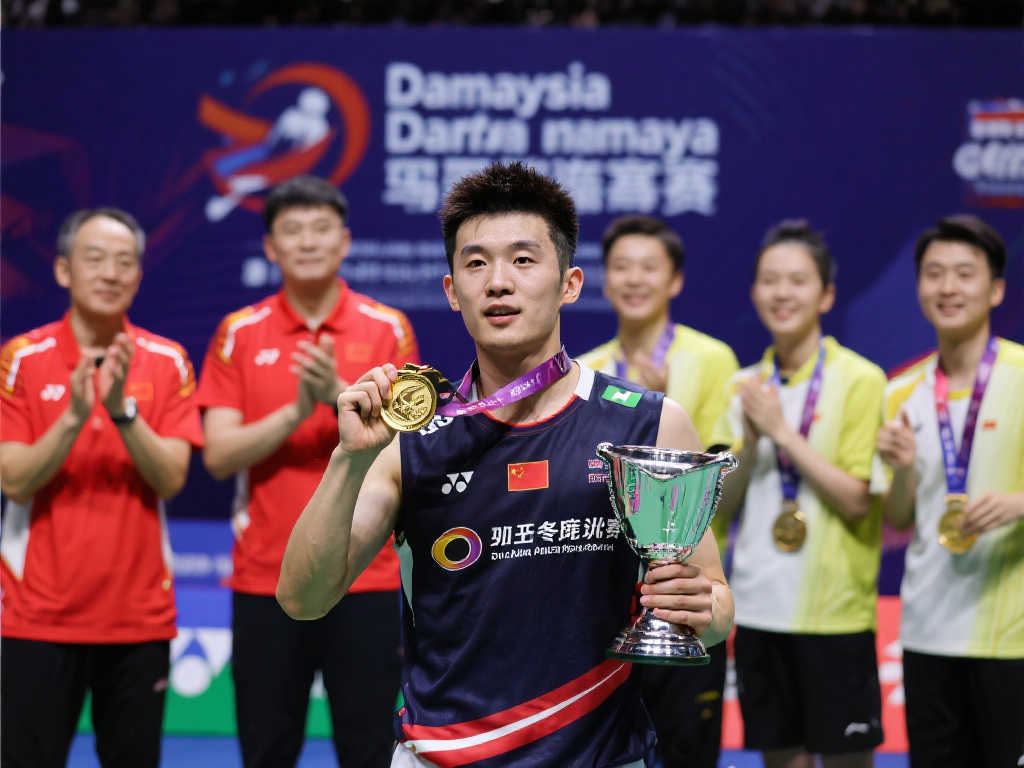 在这位年轻 在这位年轻